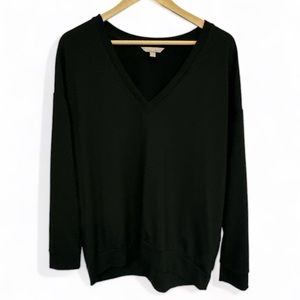Banana Republic Ladies Long Sleeve Black Pullover V Neck Shirt Size L EUC